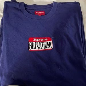 Purple Supreme patch t-shirt size large